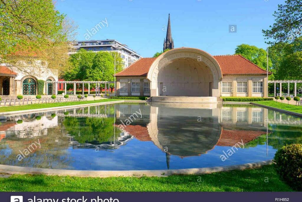 Traumhafte Kurstadt Apartment Moderne 2Zkb Balkon-Parkplatz 7-24 Check-In Bad Nauheim Dış mekan fotoğraf